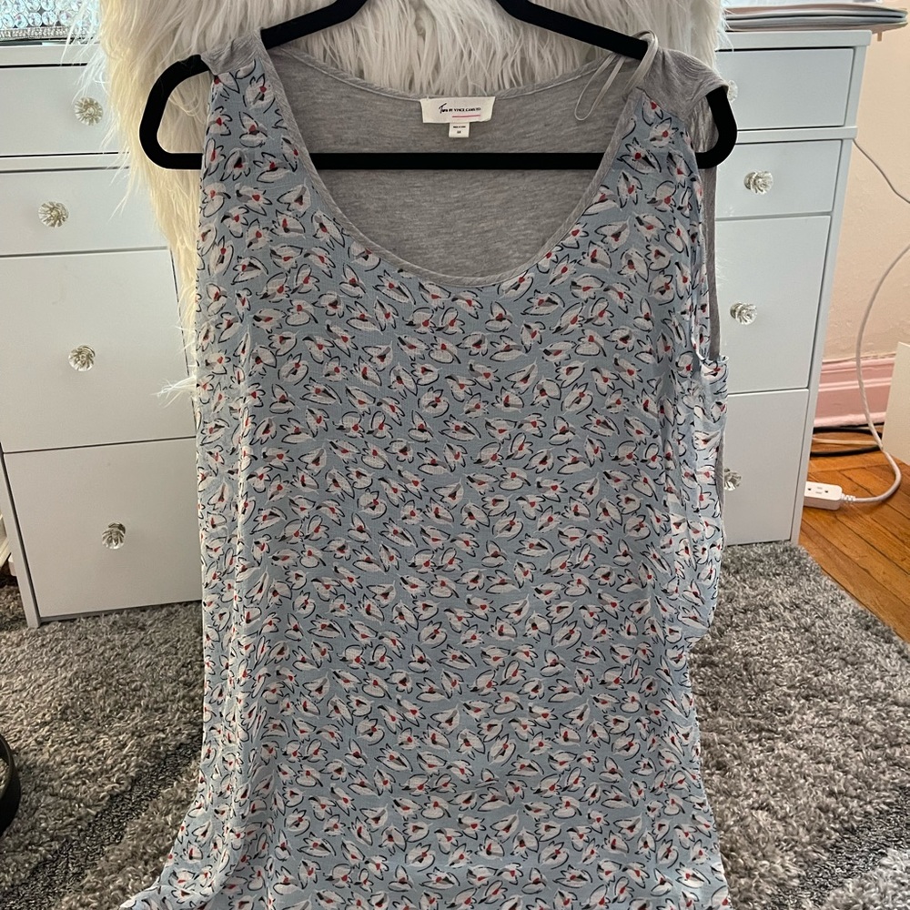 Two by Vince Camuto Light Gray & Blue Foral Top (3X) ⭐️ CLEARANCE ⭐️